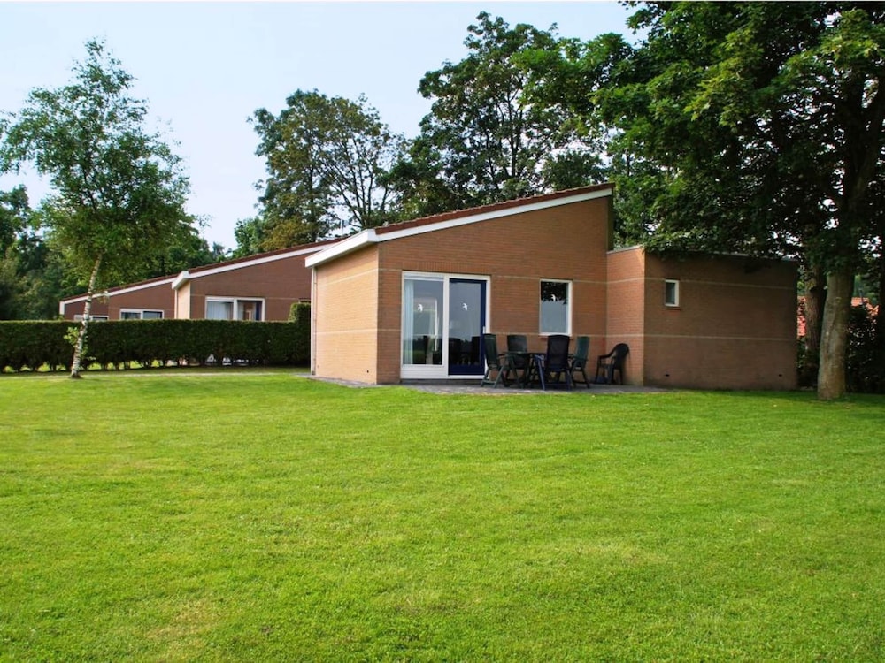 Bungalow photo 1