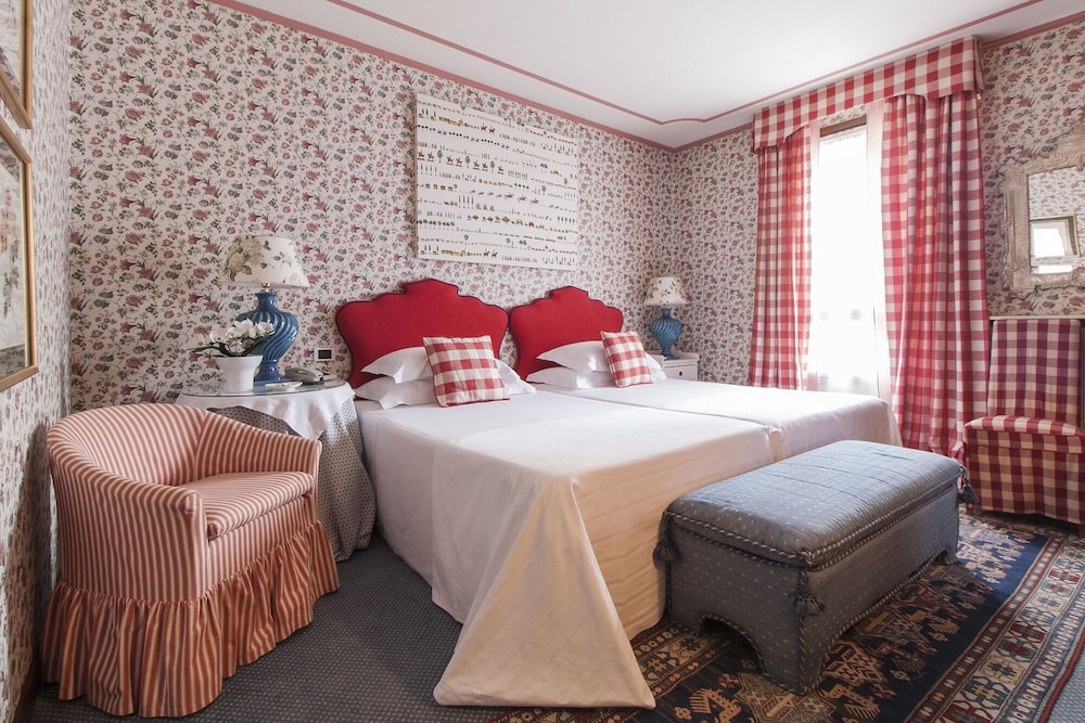 Comfort Room photo 3