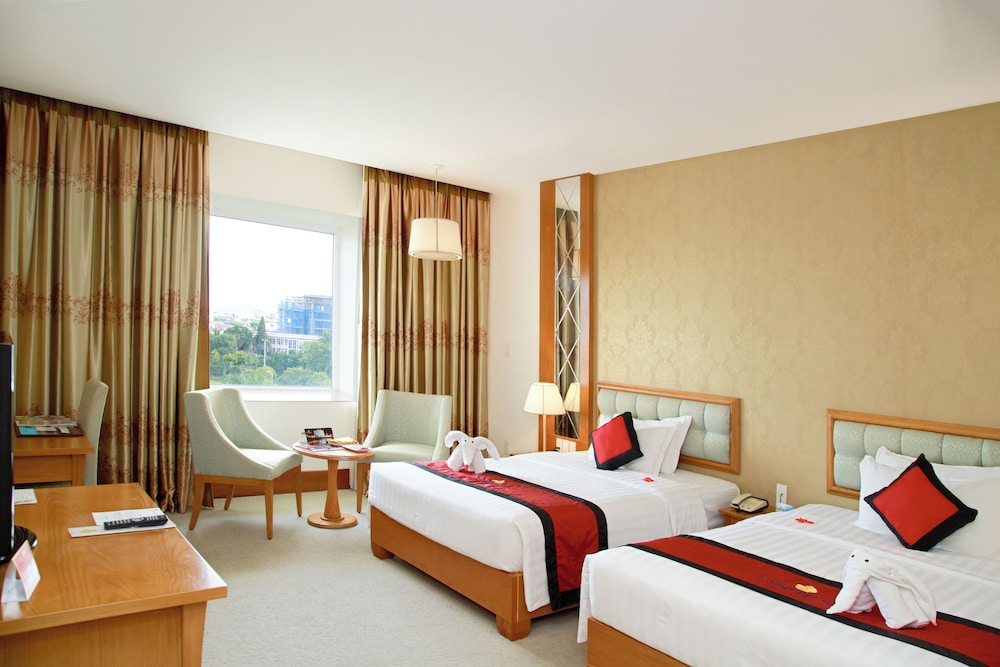 Deluxe Room, City View