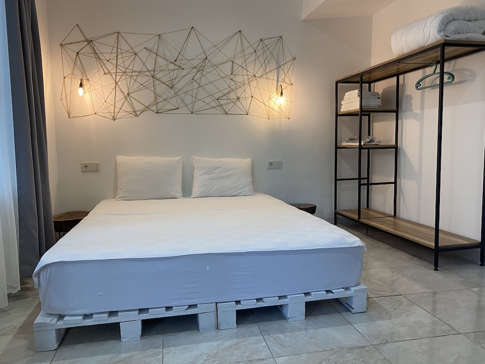 Design Triple Room, Courtyard View photo 1