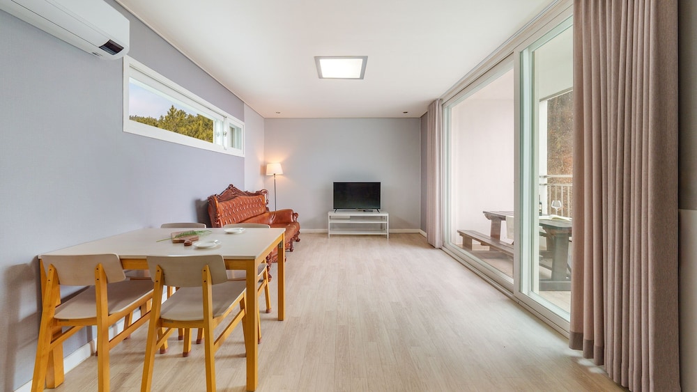 Basic Room, 1 Bedroom (room 306(no pet)) photo 2
