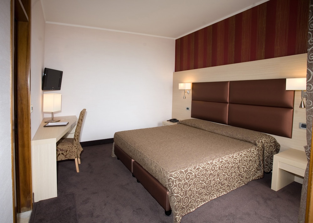 Junior Suite, Partial Sea View photo 1
