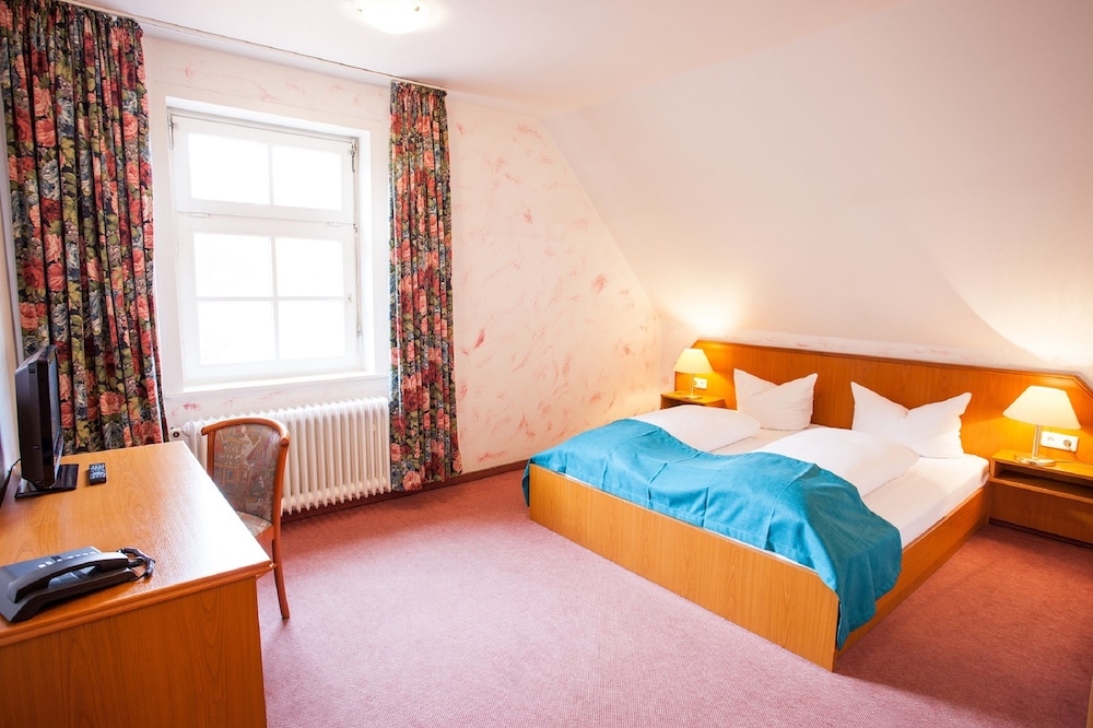 Double or Twin Room photo 3