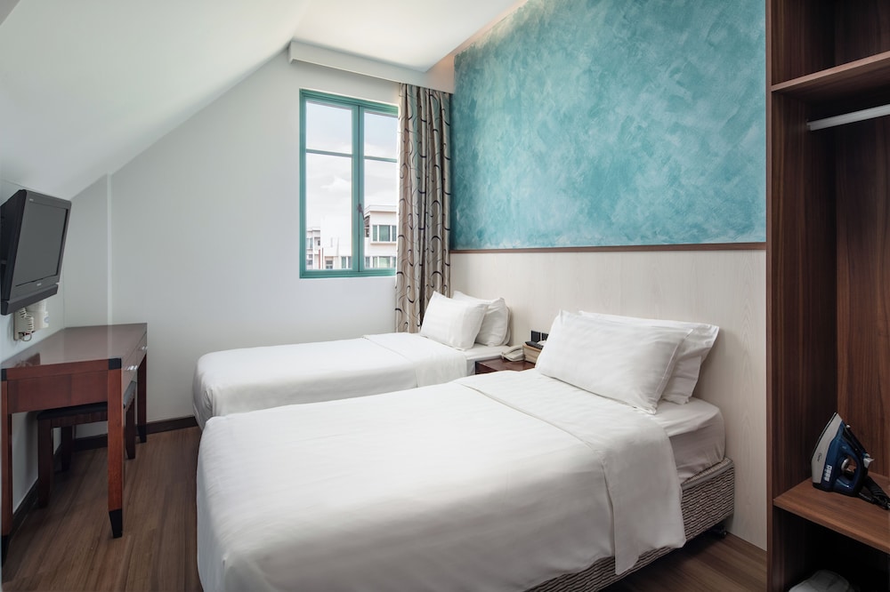 Deluxe Triple Room photo 2