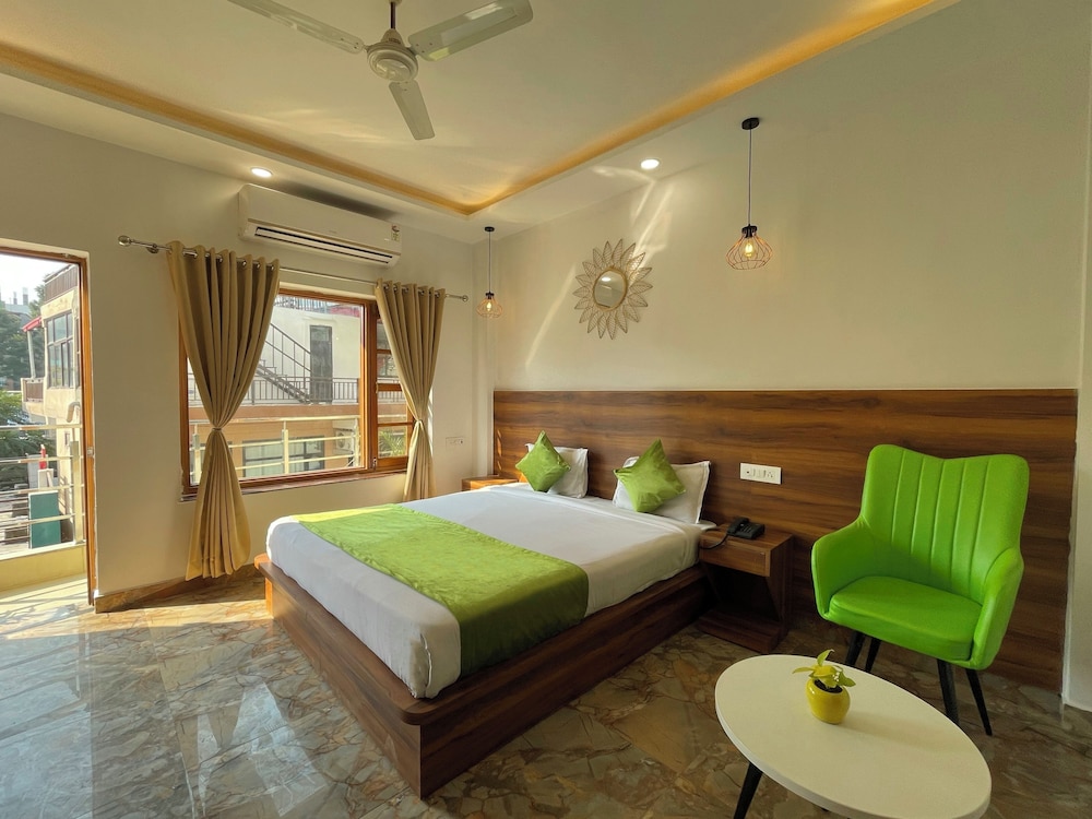 Deluxe Double Room photo 3