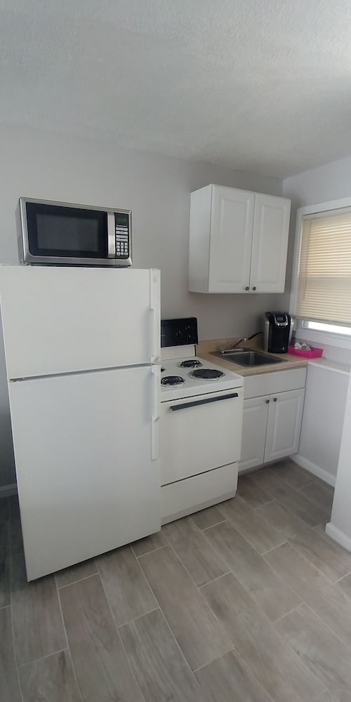 Double Room, 2 Double Beds, Partial Ocean View photo 3
