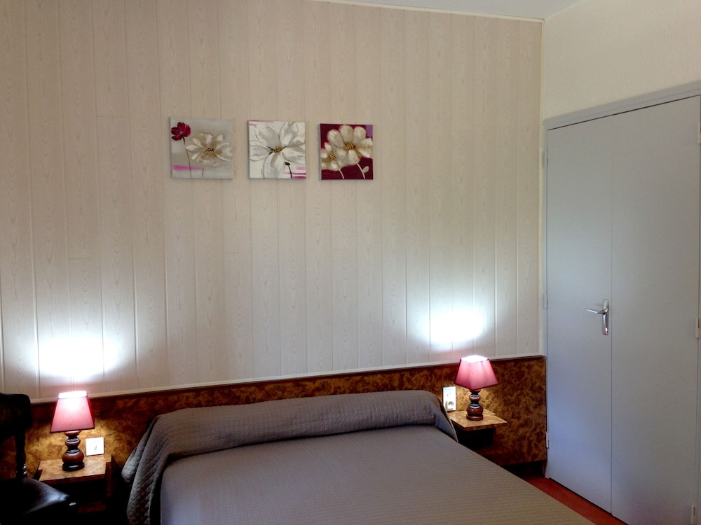 Standard Double Room photo 3
