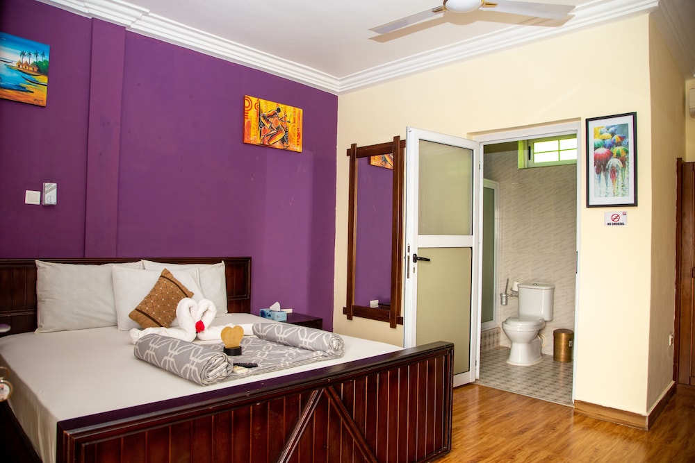 Standard Room, 1 Queen Bed