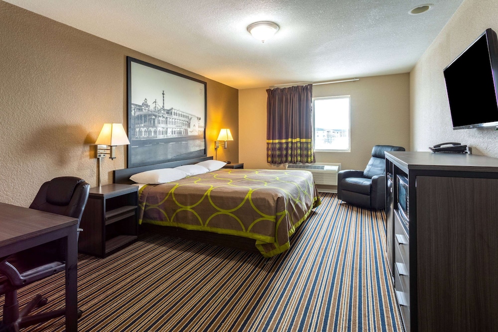Room, 1 King Bed, Accessible, Non Smoking (Mobility, Roll-In Shower) photo 1