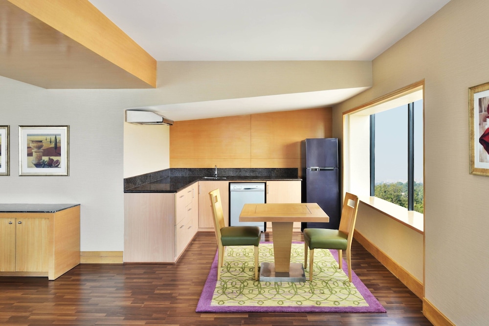 Executive Suite, 1 King Bed