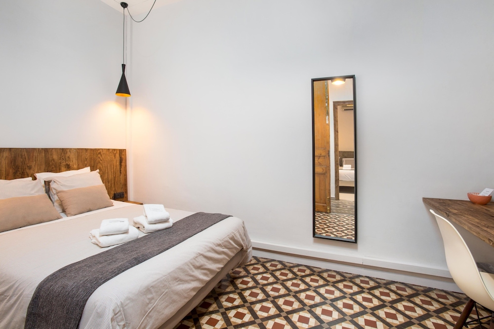 Economy Double Room, Shared Bathroom photo 3