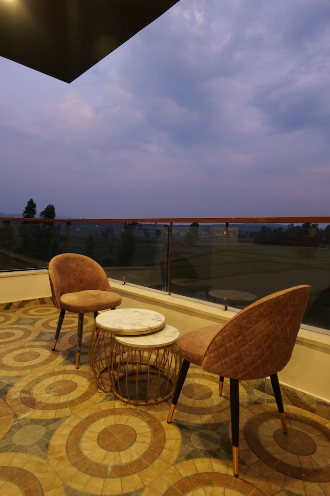 Suite with Balcony photo 3