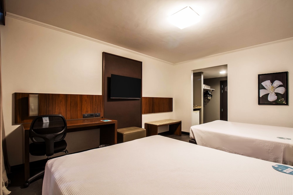 Superior Twin Room photo 2