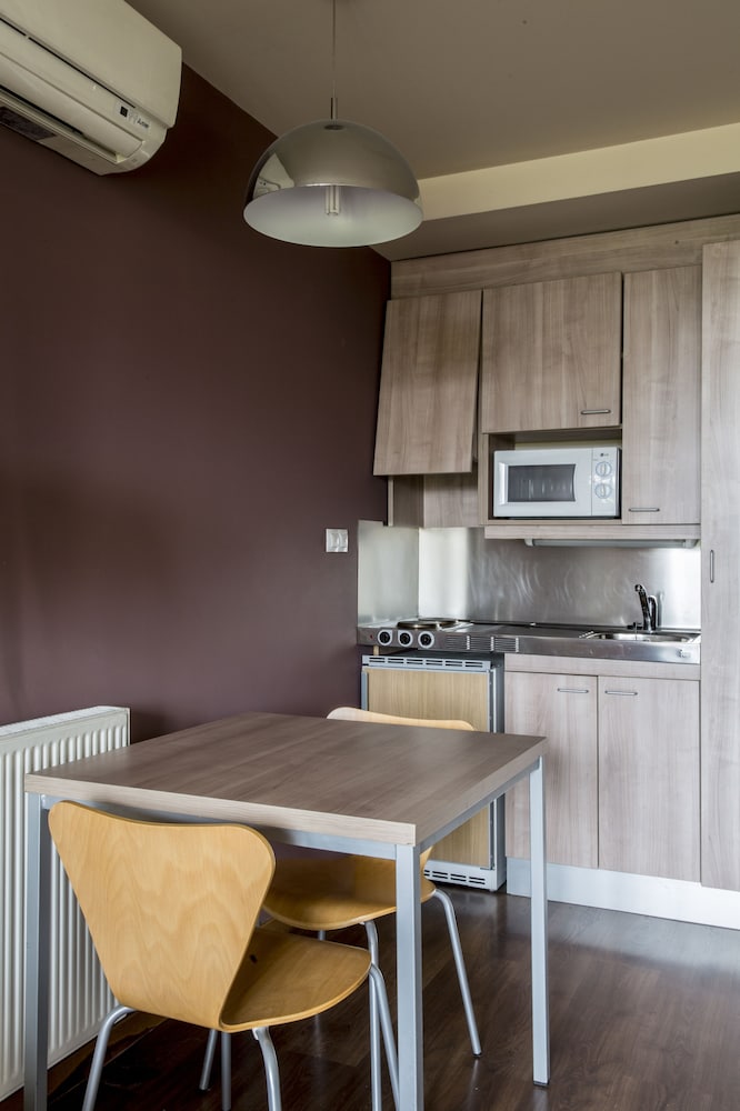 Executive Studio, 1 Queen Bed, Kitchenette photo 2