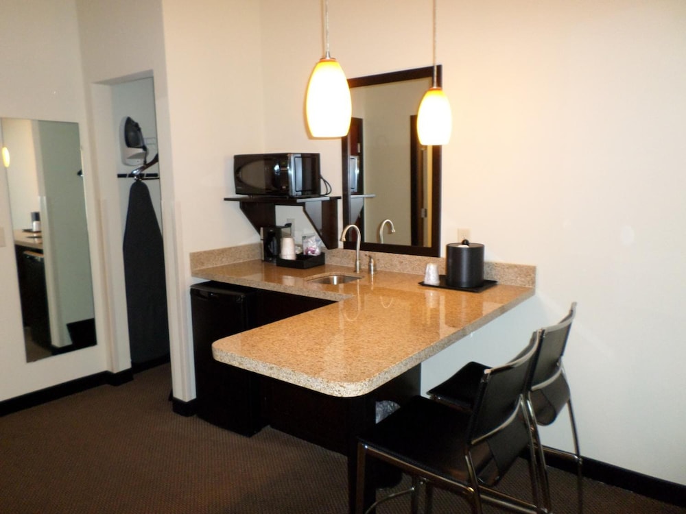 Suite, Non Smoking - Photo 2