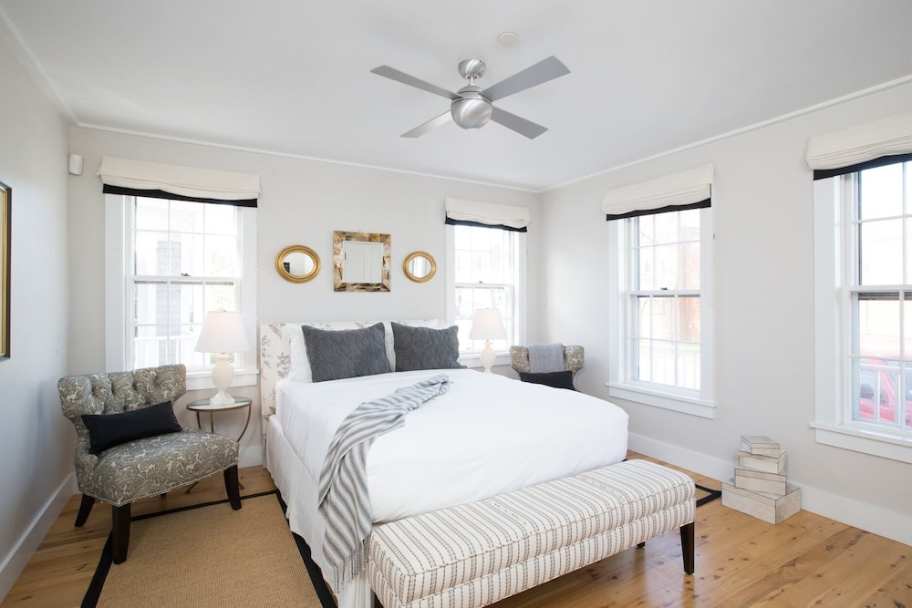 Luxury Cottage, 3 Bedrooms, Bluefin photo 2