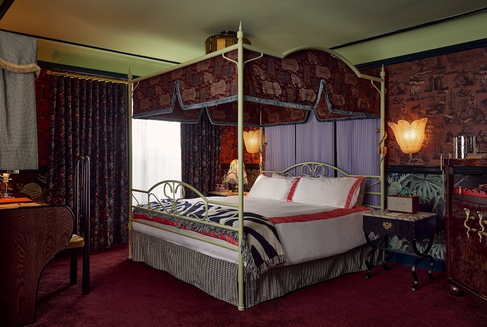 Classic Room, 1 King Bed