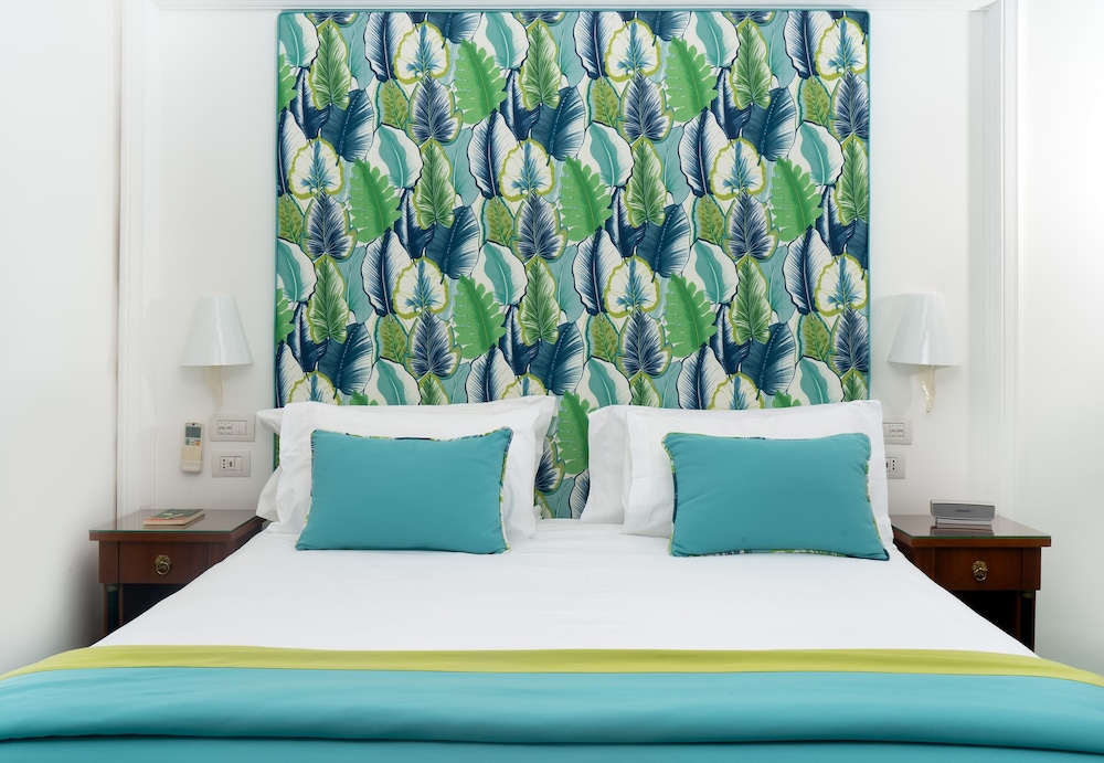 Classic Double Room, Sea View - Photo 2