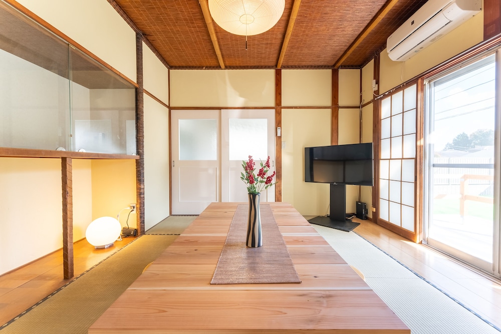 Traditional House - Photo 1