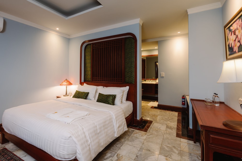 Superior Balcony Room