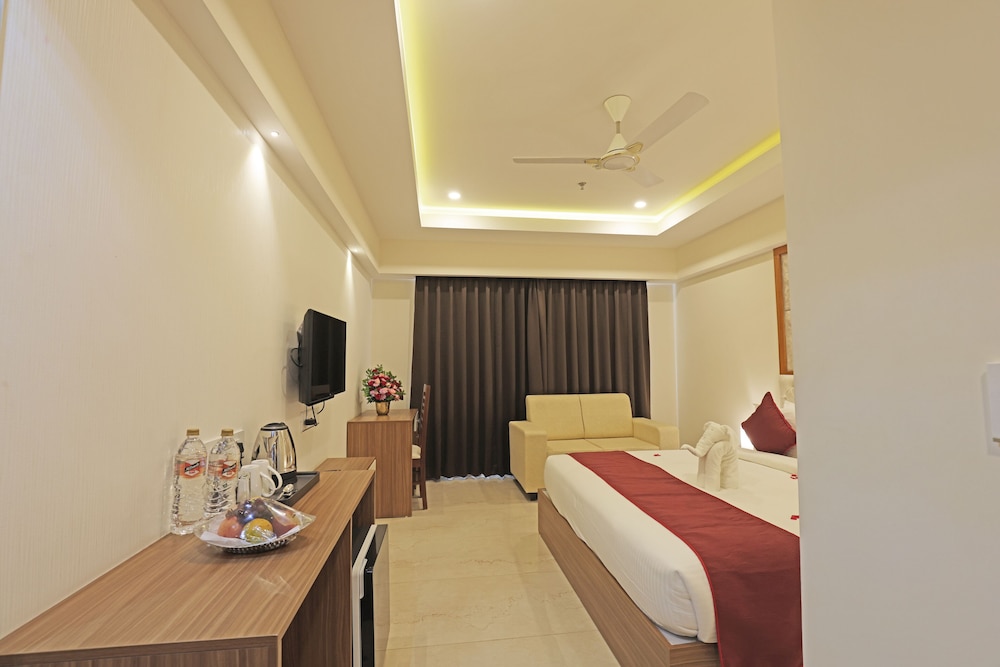 Executive Room - Photo 11