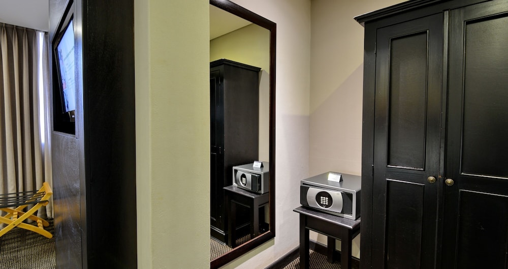 Executive Room photo 2