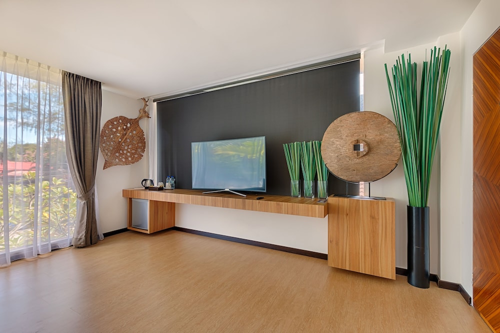 Deluxe Room - Photo 7