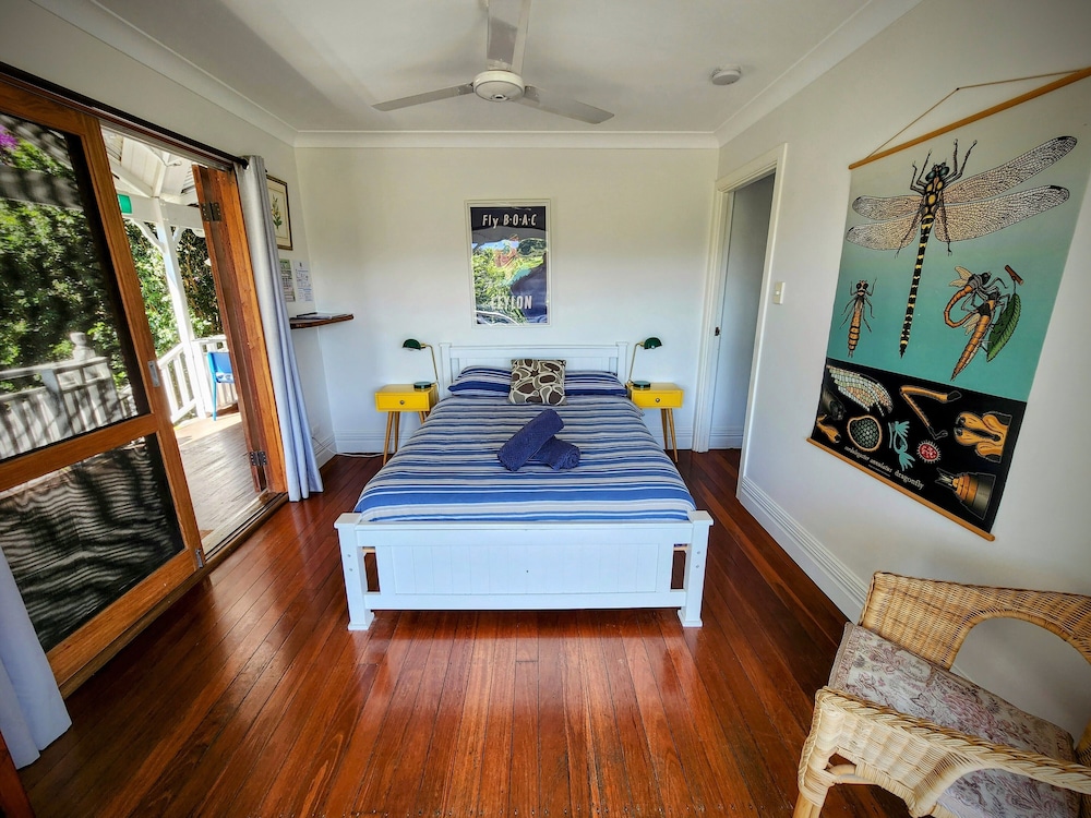 Double Room with View with Shared Bathroom photo 2
