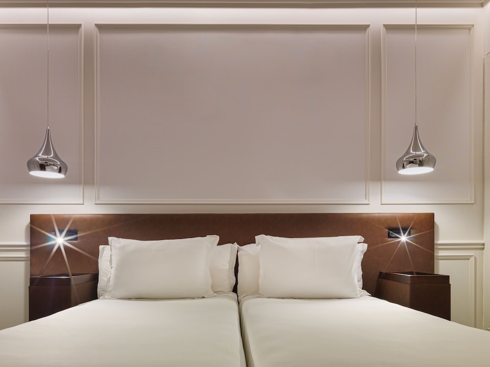 Deluxe Double Room Single Use