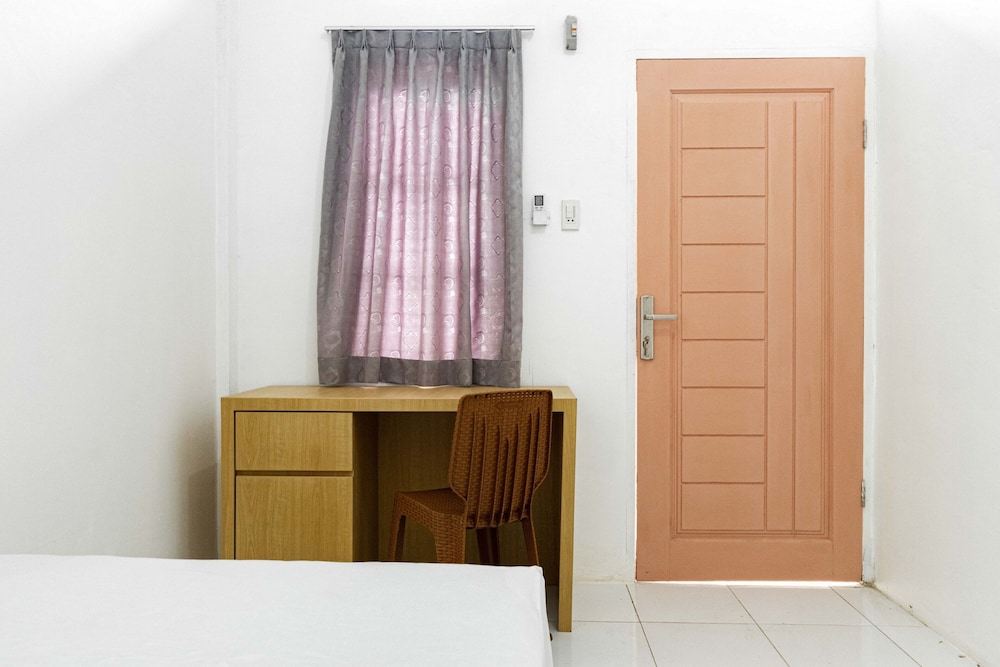 Standard Room (Reddoorz)