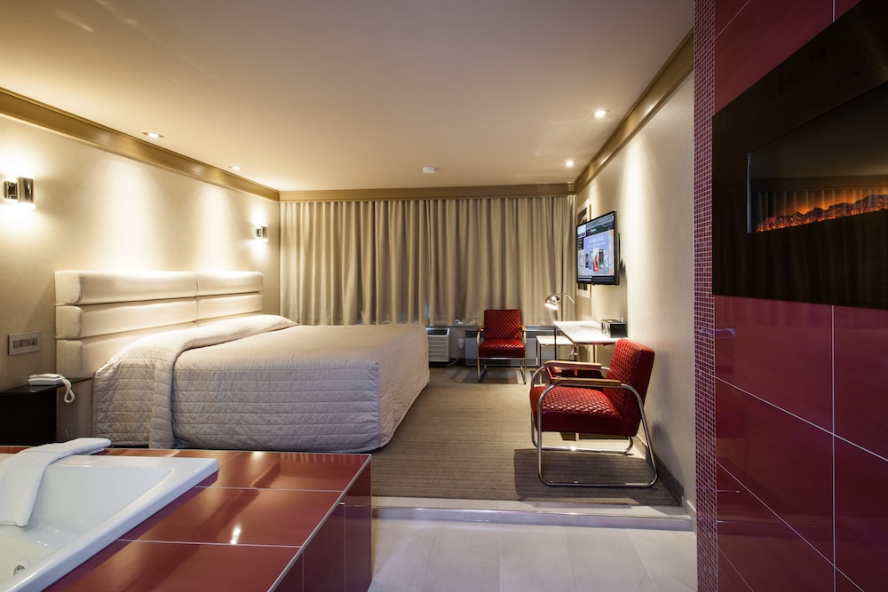 Executive Suite, 1 Queen Bed, Hot Tub