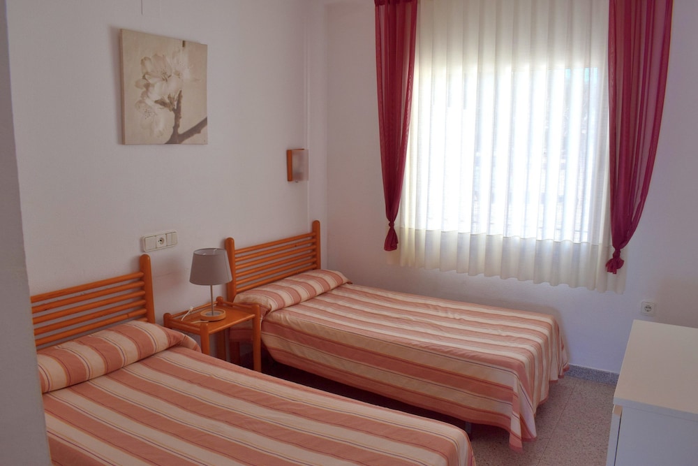 Apartamento, 2 habitaciones, patio, vista a la playa