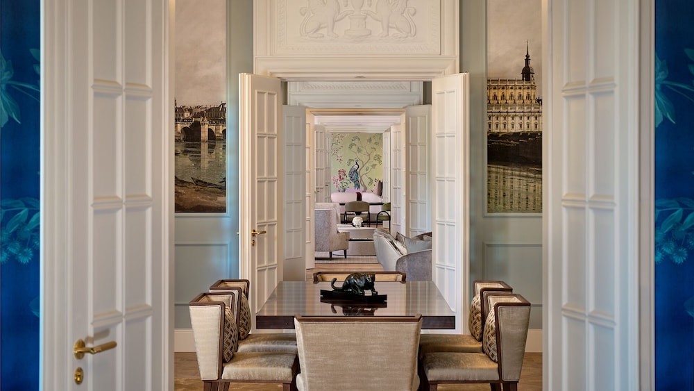 King Suite - Photo 1