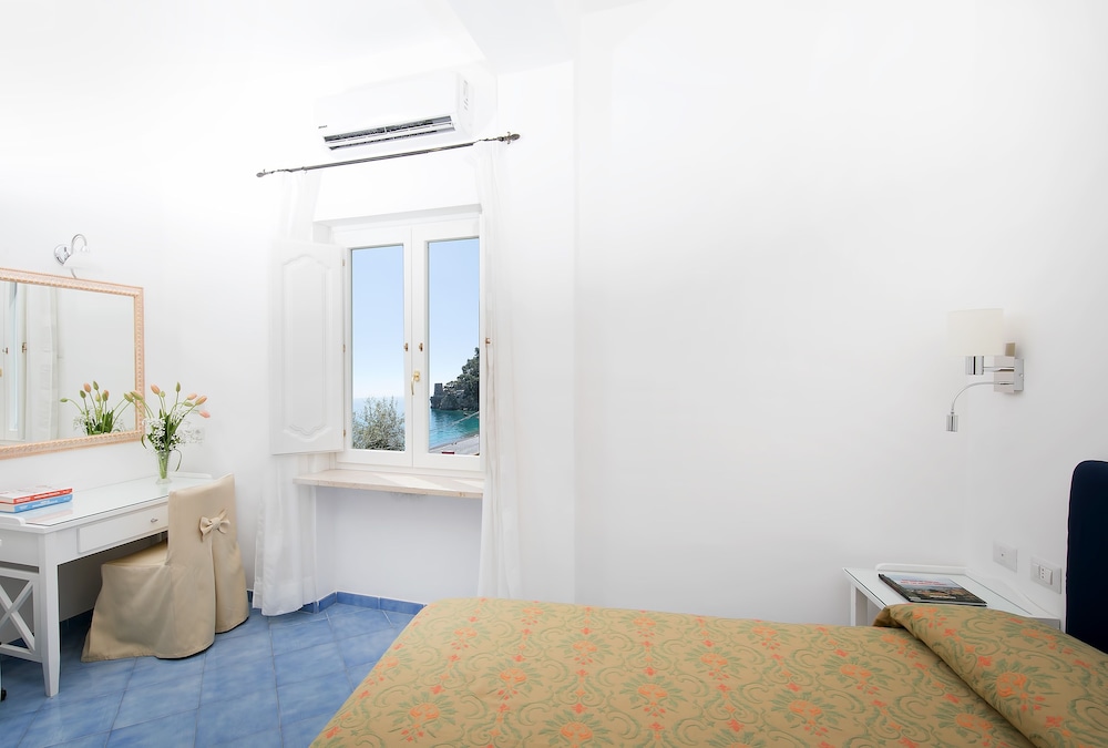 Family Room, Terrace, Sea View photo 3