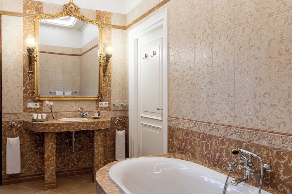 Suite, 1 Bedroom thumbnail 6