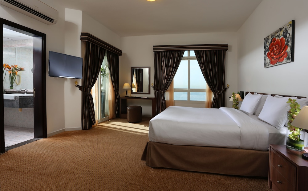 One Bedroom Suite, Sea View photo 3