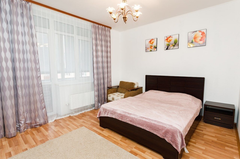 Comfort Triple Room, 3 Bedrooms, Kitchen, City View photo 3
