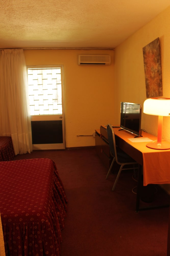 Comfort Suite photo 1