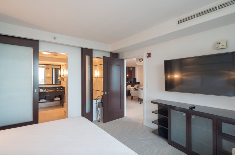 Sorrento Tower Ocean Front One Bedroom