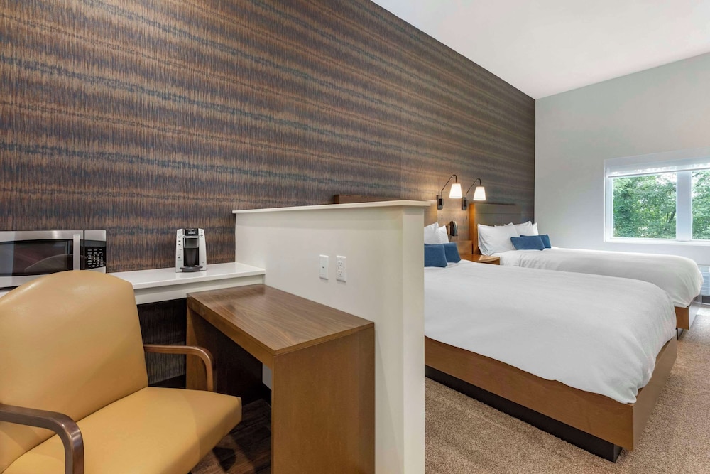 Standard Room, 2 Queen Beds, Non Smoking - Photo 4