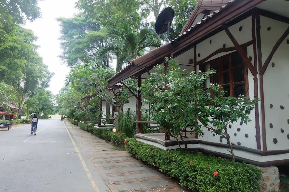 Coconut Cottage - Photo 2