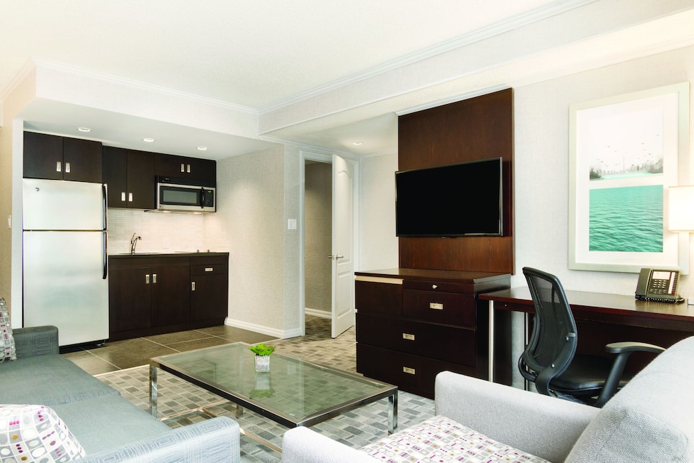 Deluxe Suite, 1 King Bed, Non Smoking, Kitchen