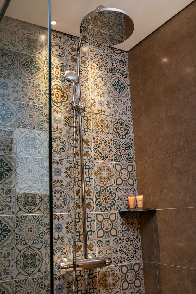 Bendecir Suite with City View photo 3