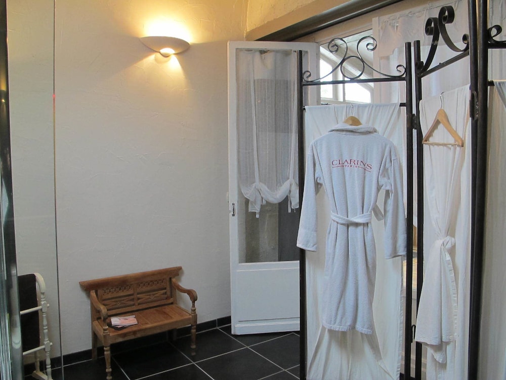 Suite (Claire de Lune) photo 3