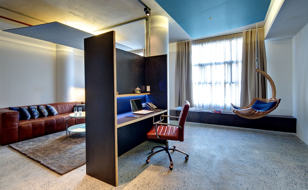 Luxury Soho Suite photo 3