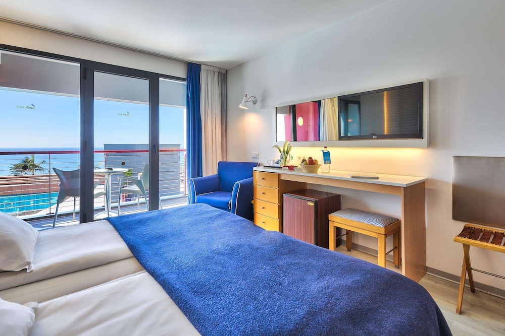 Twin Room, Sea View