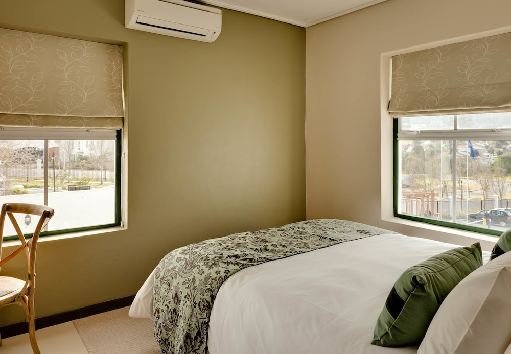Loft, 2 Bedrooms - Photo 2