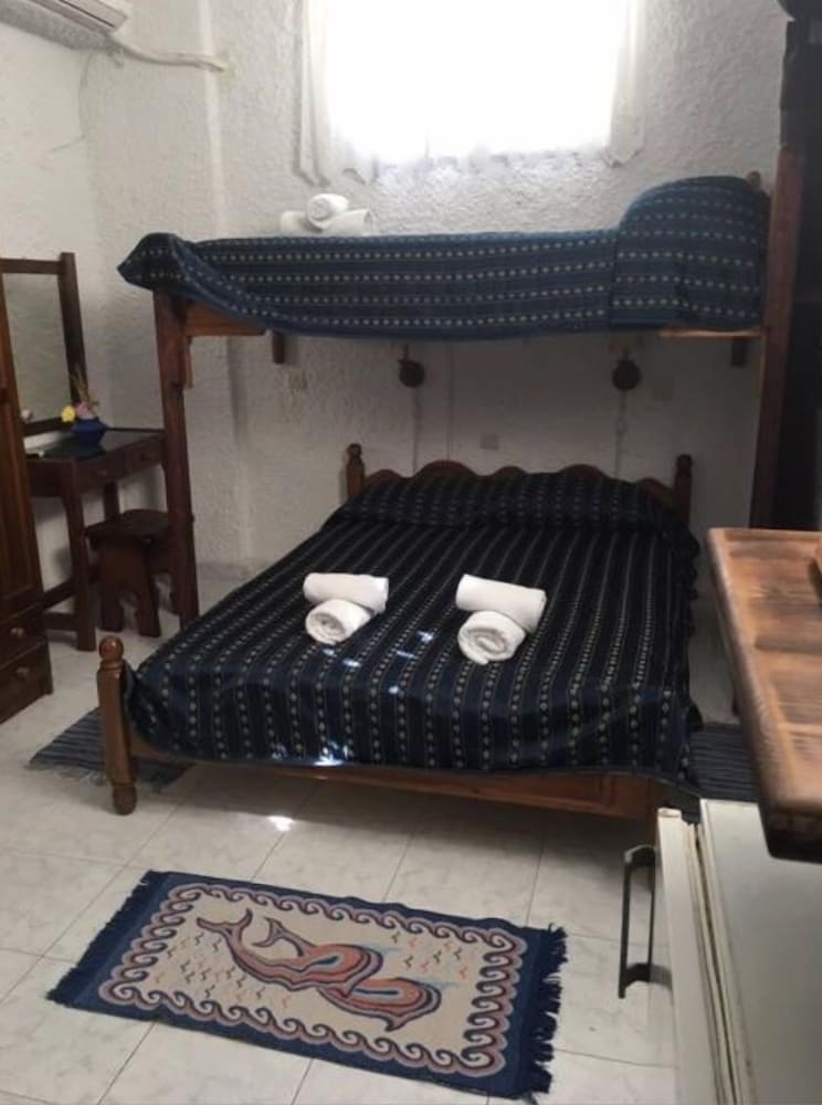 Economy Triple Room (Semi-Basement)