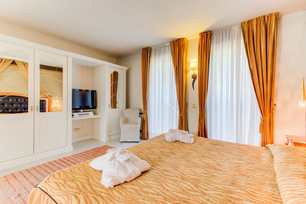 Premium Room photo 2