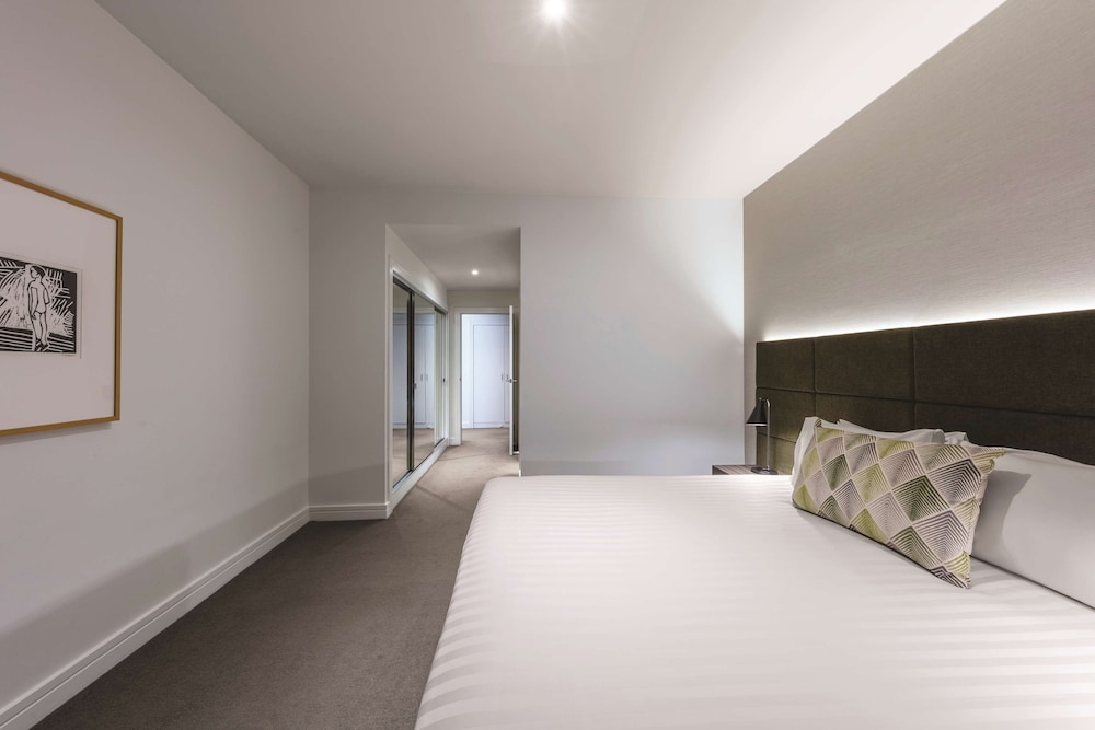 Premier Three Bedroom Apartment - Photo 9